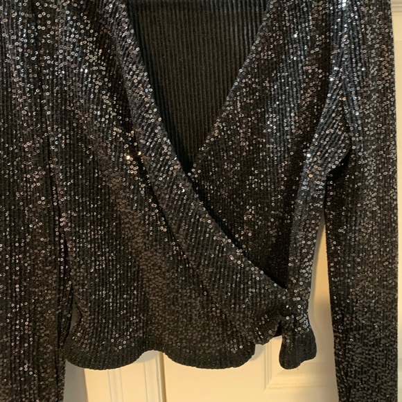 Dynamite| sparkle beautiful party top (size: S) - Picture 6 of 8